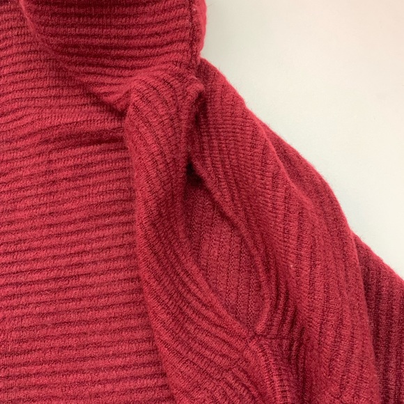 Oliviaceous cold shoulder turtleneck rib sweater - Picture 3 of 5